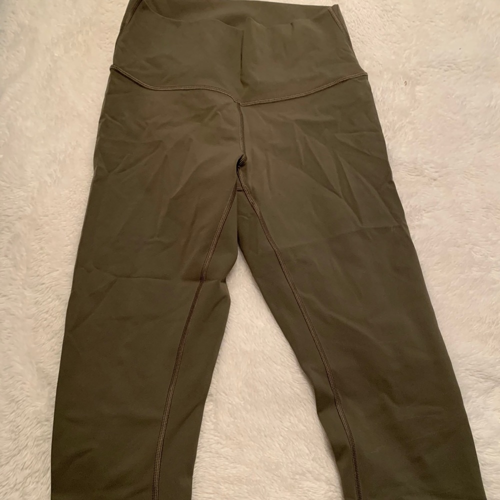 Lululemon wunder under sage green